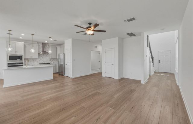 113 Ventura DR, Liberty Hill, TX 78642