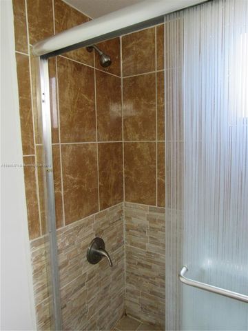 5490 W 21st Ct 308, Hialeah, FL 33016