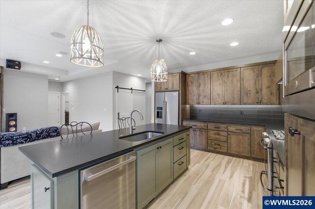 5963 Evangelista St S, Salem, OR 97306