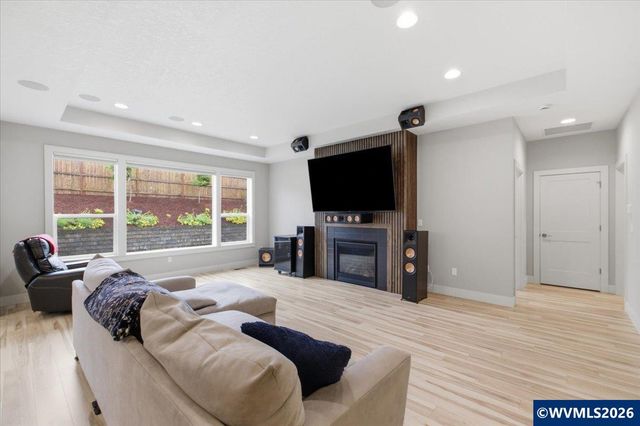 5963 Evangelista St S, Salem, OR 97306