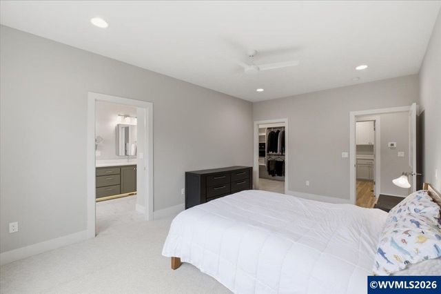 5963 Evangelista St S, Salem, OR 97306