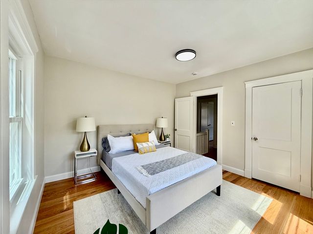 21 Upcrest Rd SF, Boston, MA 02135