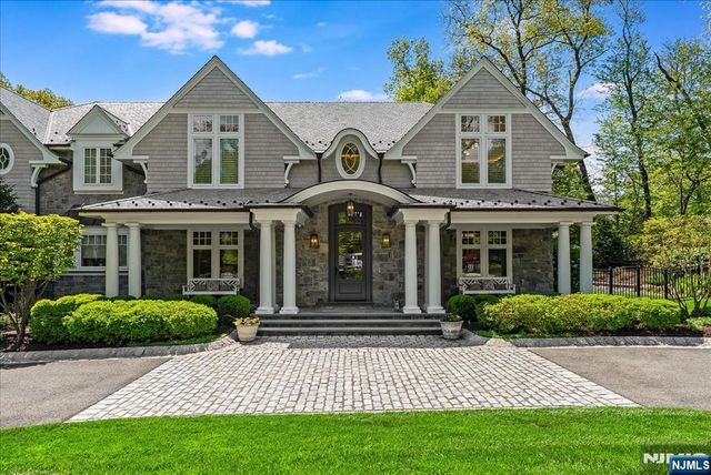 555 Miller Court, Wyckoff, NJ 07481