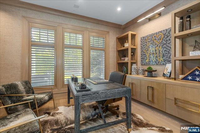 555 Miller Court, Wyckoff, NJ 07481