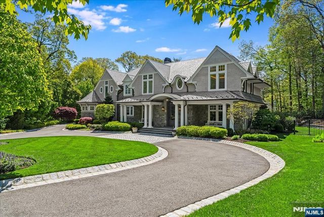 555 Miller Court, Wyckoff, NJ 07481