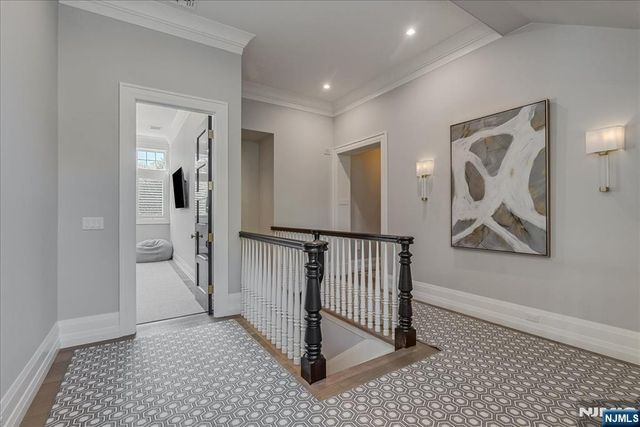 555 Miller Court, Wyckoff, NJ 07481