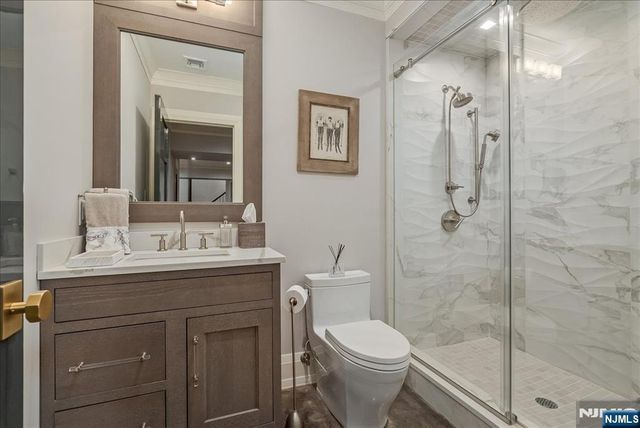 555 Miller Court, Wyckoff, NJ 07481