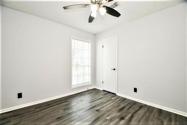 2404 Oaks Drive, Pasadena, TX 77502