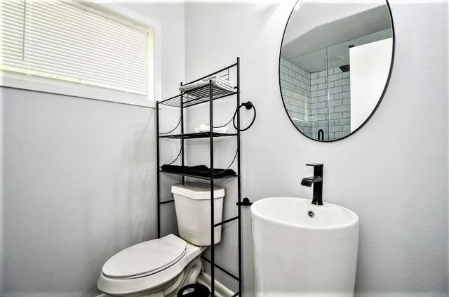 2404 Oaks Drive, Pasadena, TX 77502