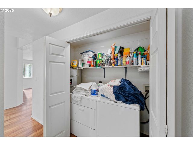 925 CHICKSES Dr, Coos Bay, OR 97420
