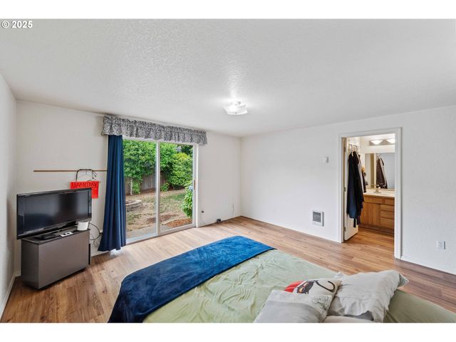 925 CHICKSES Dr, Coos Bay, OR 97420