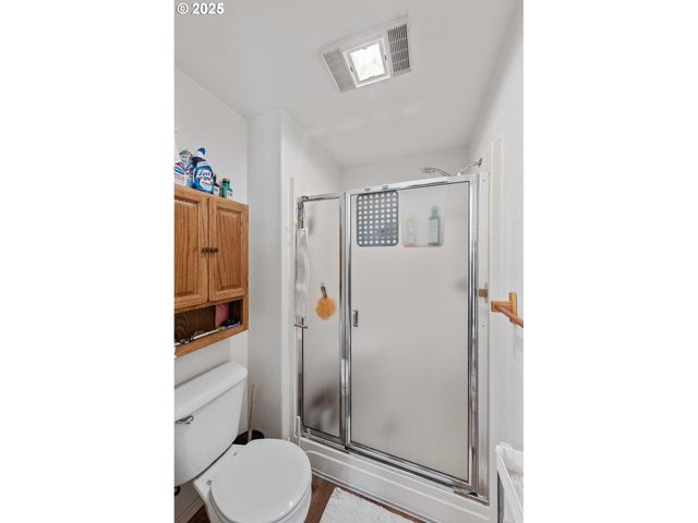 925 CHICKSES Dr, Coos Bay, OR 97420