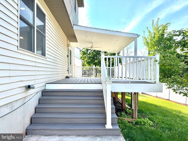 6081 LONG POND DR, Birdsboro, PA 19508