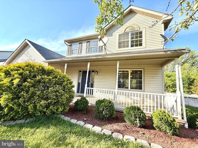 6081 LONG POND DR, Birdsboro, PA 19508