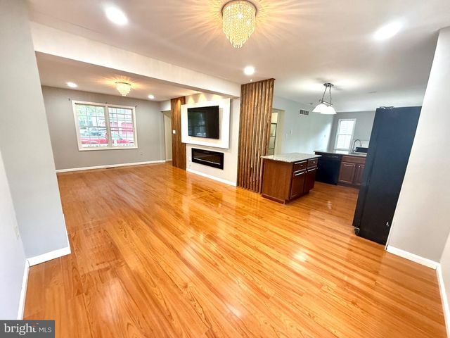 6081 LONG POND DR, Birdsboro, PA 19508