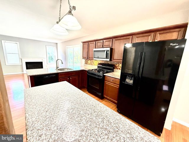 6081 LONG POND DR, Birdsboro, PA 19508