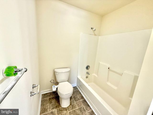 6081 LONG POND DR, Birdsboro, PA 19508