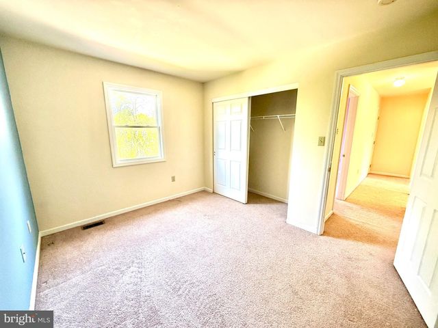 6081 LONG POND DR, Birdsboro, PA 19508