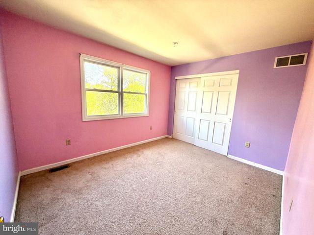 6081 LONG POND DR, Birdsboro, PA 19508