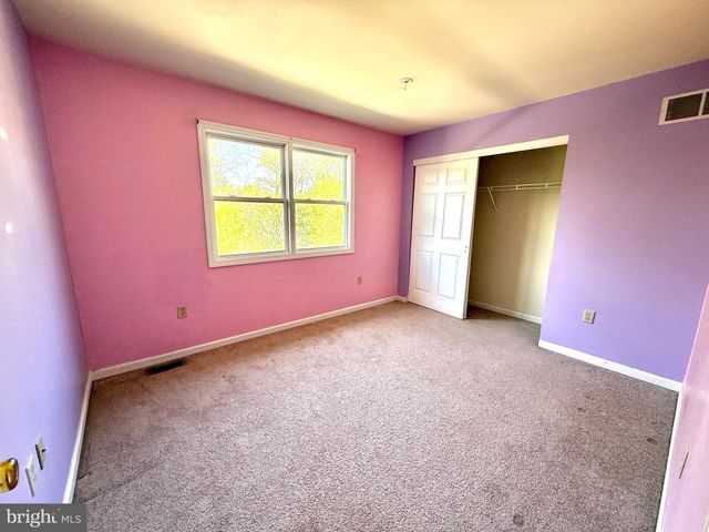 6081 LONG POND DR, Birdsboro, PA 19508
