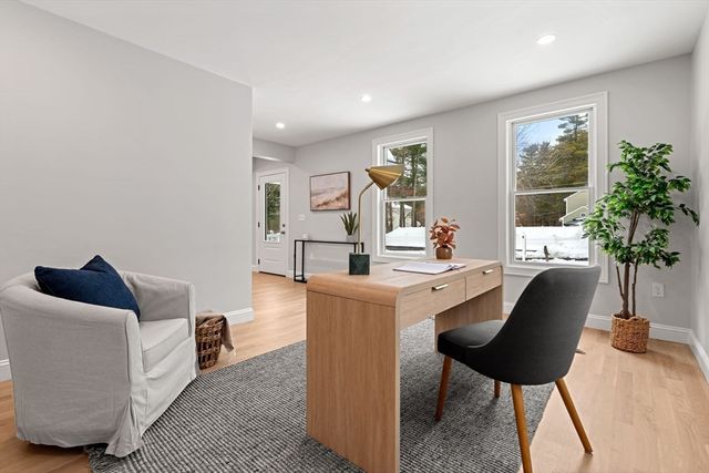 15 Tenth St, Tewksbury, MA 01876