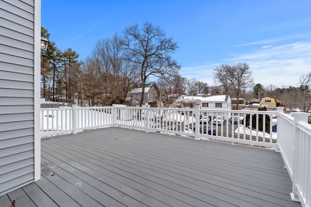 15 Tenth St, Tewksbury, MA 01876