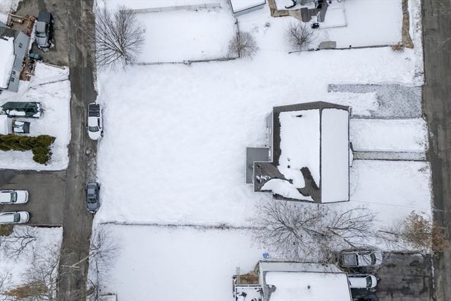 15 Tenth St, Tewksbury, MA 01876