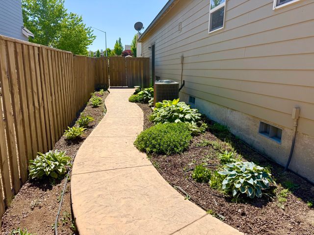 2773 SW 50th Street, Redmond, OR 97756