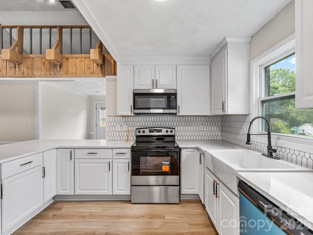 5312 Larewood Drive, Charlotte, NC 28215
