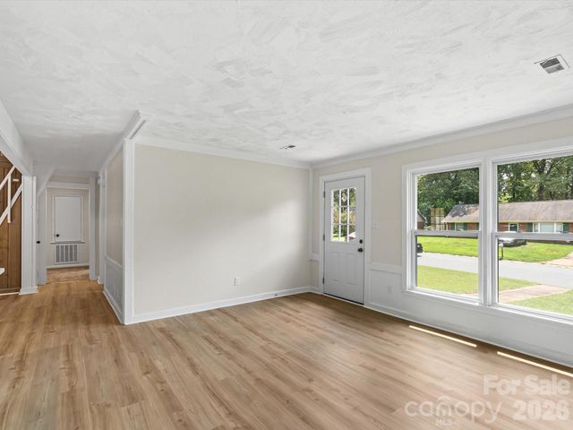 5312 Larewood Drive, Charlotte, NC 28215