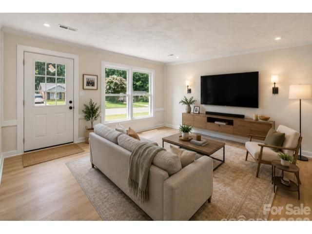 5312 Larewood Drive, Charlotte, NC 28215