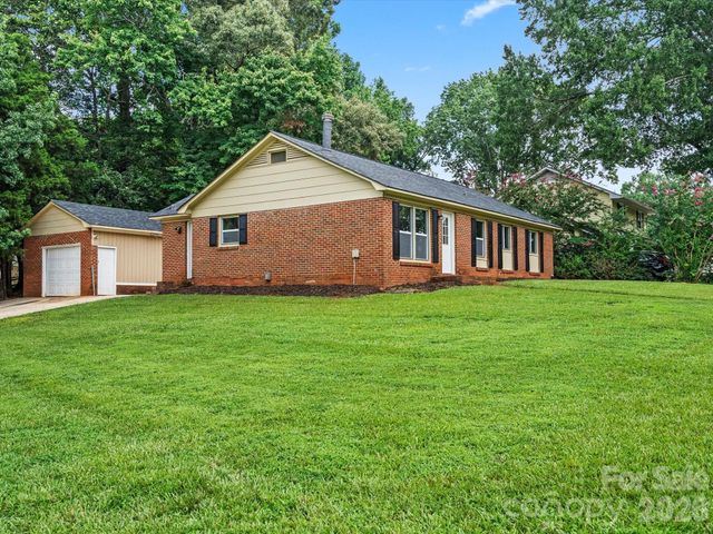 5312 Larewood Drive, Charlotte, NC 28215