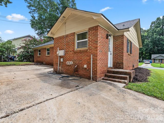 5312 Larewood Drive, Charlotte, NC 28215