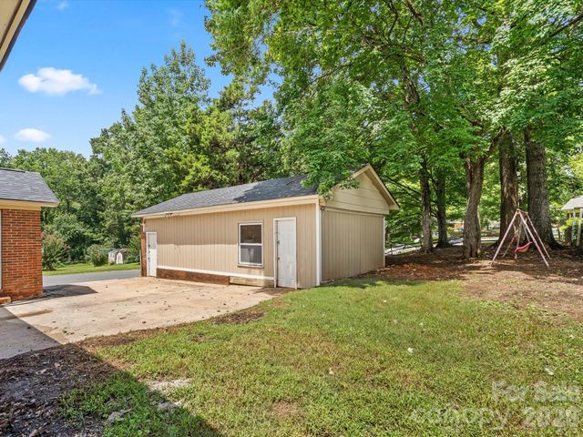 5312 Larewood Drive, Charlotte, NC 28215