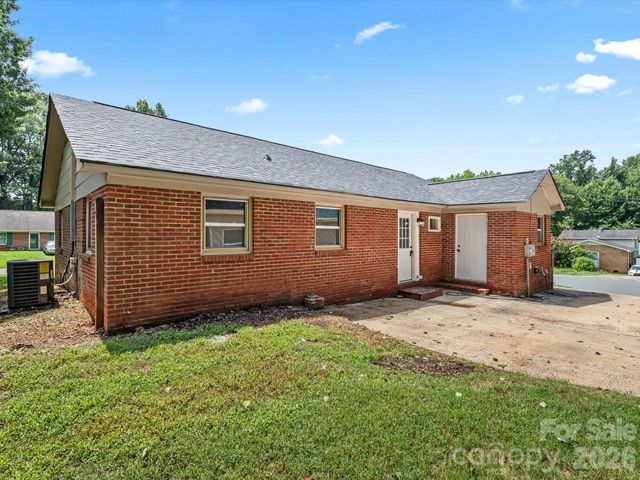 5312 Larewood Drive, Charlotte, NC 28215