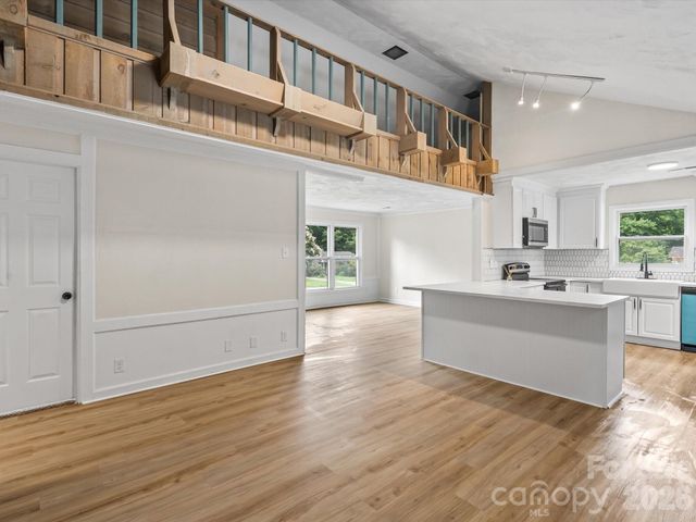 5312 Larewood Drive, Charlotte, NC 28215