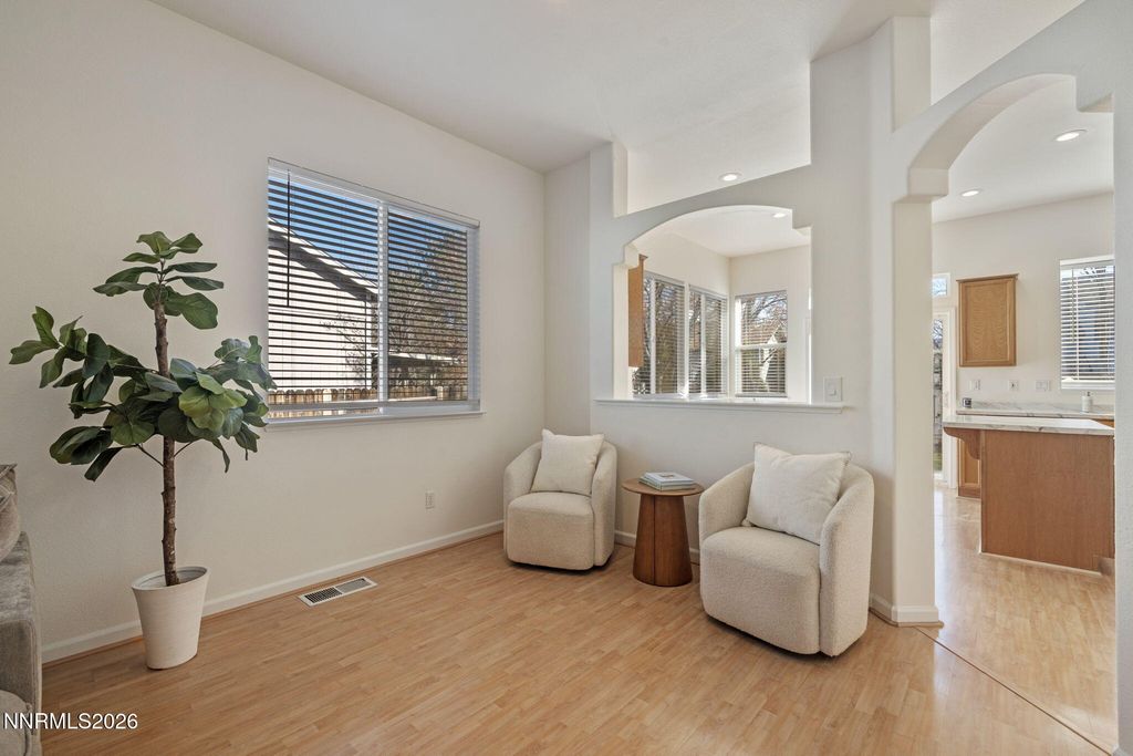 Image 14 of property listing at 5540 Daybreak Drive, Reno, NV 89523