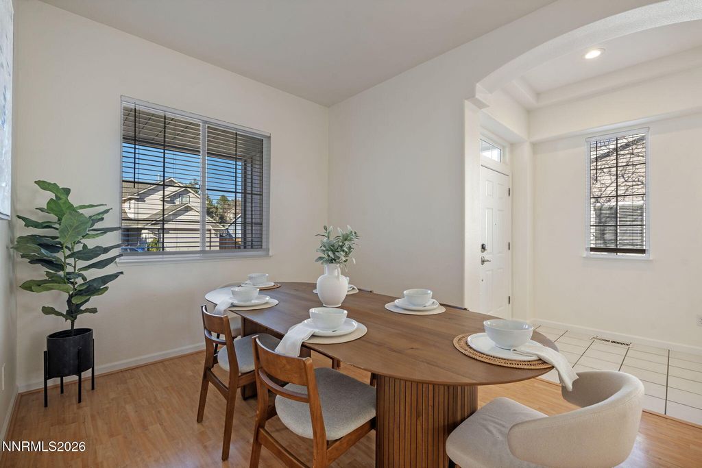 Image 15 of property listing at 5540 Daybreak Drive, Reno, NV 89523