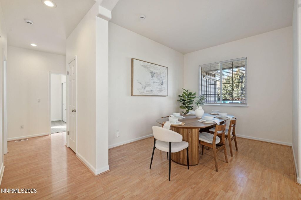 Image 16 of property listing at 5540 Daybreak Drive, Reno, NV 89523