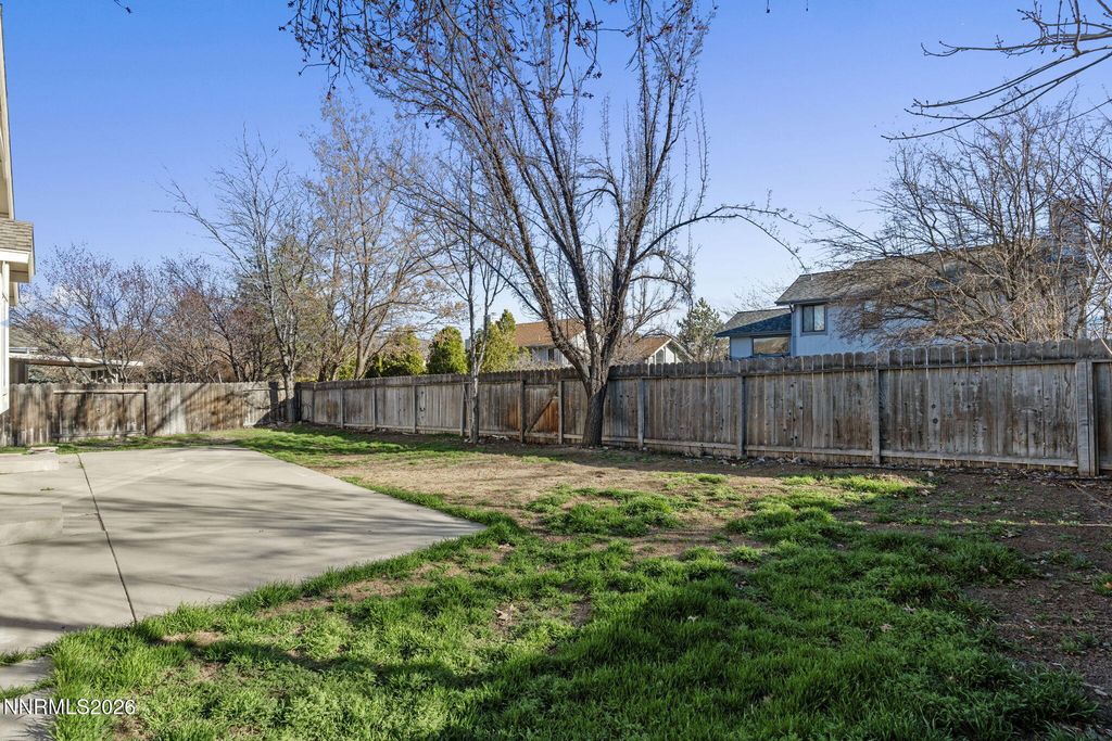 Image 33 of property listing at 5540 Daybreak Drive, Reno, NV 89523