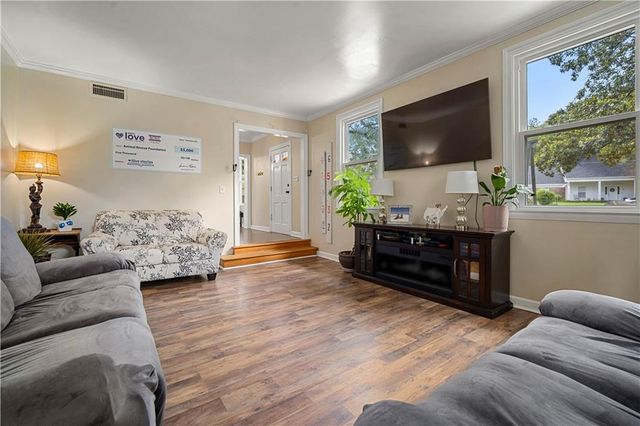 4530 Kingsway Drive, Mobile, AL 36608