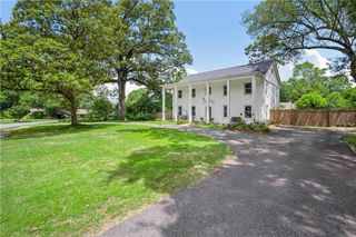 4530 Kingsway Drive, Mobile, AL 36608