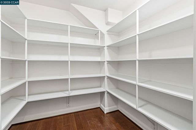 961 Oak View Cir, Lafayette, CA 94549