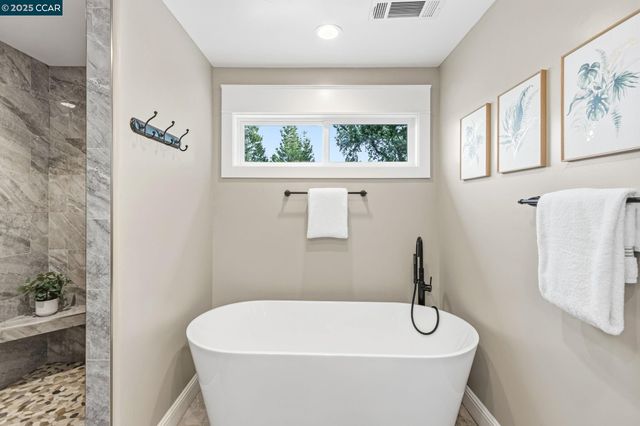 961 Oak View Cir, Lafayette, CA 94549