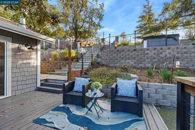 961 Oak View Cir, Lafayette, CA 94549