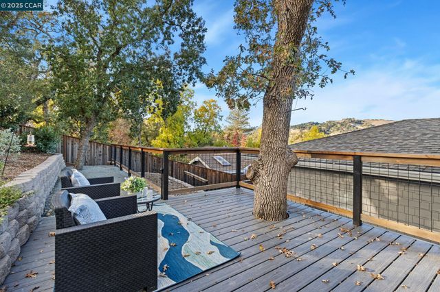 961 Oak View Cir, Lafayette, CA 94549