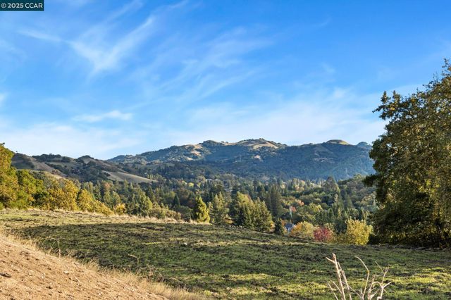 961 Oak View Cir, Lafayette, CA 94549