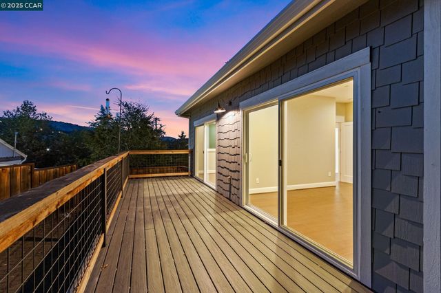 961 Oak View Cir, Lafayette, CA 94549