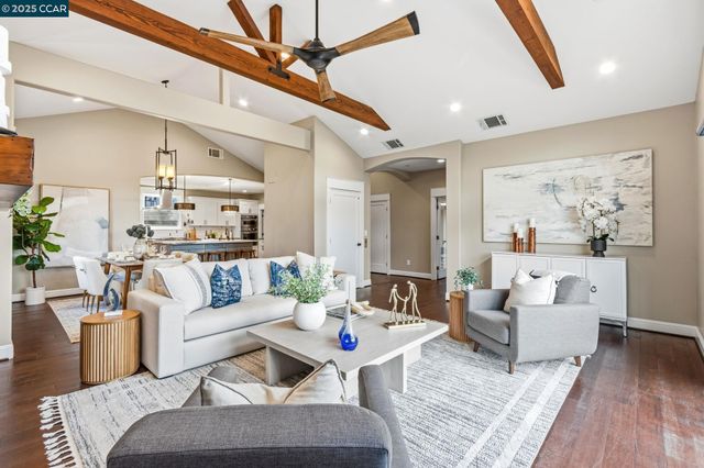 961 Oak View Cir, Lafayette, CA 94549