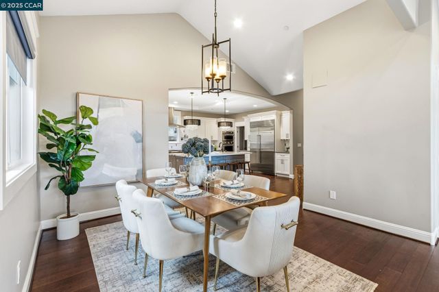 961 Oak View Cir, Lafayette, CA 94549